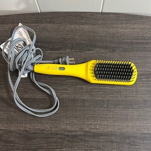 Drybar Brush Crush Heated Straightening Brush